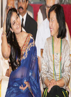 Kajol, Irrfan receive Padma Shri