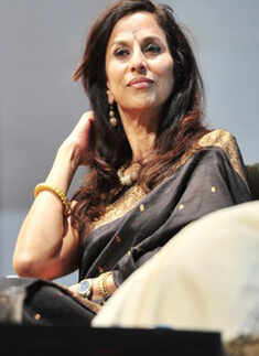 Shobha De @ Seminar 'Importance of sari...'