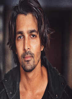 Harshvardhan Rane tests positive for COVID-19