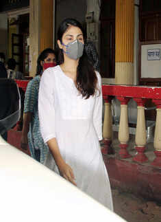 Sushant Singh Rajput case: Pictures of Rhea Chakraborty at Santacruz police station