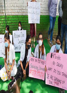 Doctors hold protest over delayed salaries
