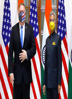 US Secretary Mike Pompeo visits India