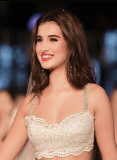 Tara Sutaria's beau Aadar Jain can't stop gushing over her latest picture