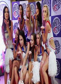 Cheerleaders perform at Chinnaswamy stadium