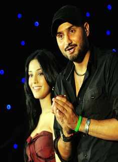 30 rare moments of famous Indian cricketers caught on camera