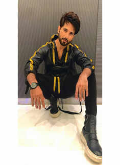 Shahid Kapoor looks dapper as he gears up for morning ride; shares stunning pictures
