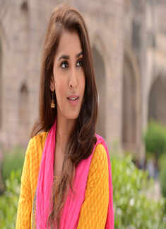 Gorgeous photoshoots of Jahnavi Dhanrajgir who's excited for her debut in Bolo Hau