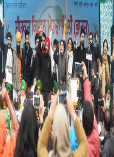 Swara Bhasker, Rabbi Shergill & others take part in concert to support farmers at Tikri border