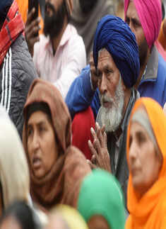 Swara Bhasker, Rabbi Shergil & others take part in concert to support farmers at Tikri border