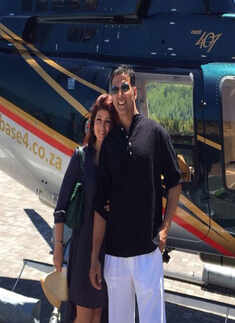 Akshay Kumar and Twinkle Khanna celebrate 20th wedding anniversary