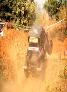 Off-roaders participate in Gurgaon's off roading event