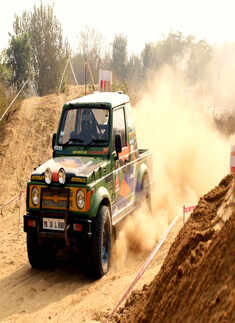 Off-roaders participate in Gurgaon's off-roading event