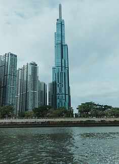 20 Awe-inspiring tallest buildings around the world