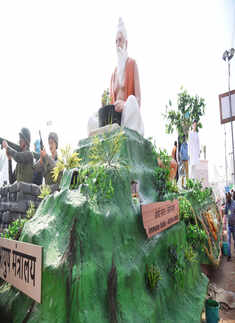 Around 200 artistes showcase tableau in Rashtriya Rangshala Camp