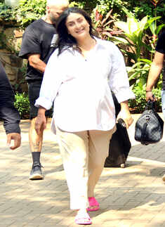 Heavily pregnant Kareena Kapoor steps out for shooting just days before delivery