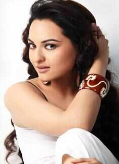 Sonakshi on Shotgun's hot seat!