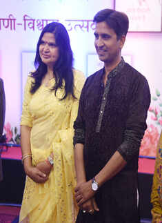 Discussions on literature, poetry and culture at Kumar Vishwas' birthday party
