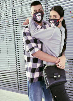 Loved-up pictures of Shruti Haasan with beau Santanu Hazarika go viral...