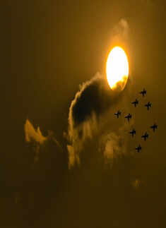 IAF pilots perform death-defying stunts at Colombo air show