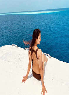 These vacation pictures of Tanishaa Mukerji will make you hit the beach!