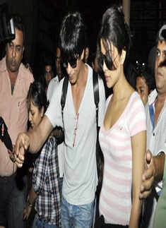 SRK at airport