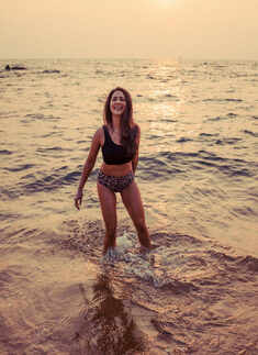 These vacation pictures of Kim Sharma will make you hit the beach!