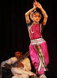 Arushi Mudgal performs @ 'Dance Day Celebration'