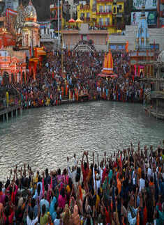 Stunning pictures from first 'Shahi Snan' of Haridwar Kumbh Mela
