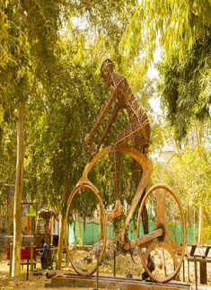 Sculptures made of waste installed at Netaji Subhash Park