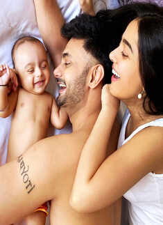 This first adorable picture of Amrita Rao's newborn son goes viral