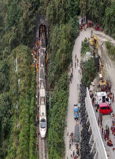 Taiwan: At least 50 killed in train accident