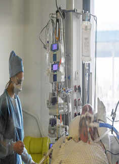 World Health Day: These pictures of nurses show their dedication to save lives