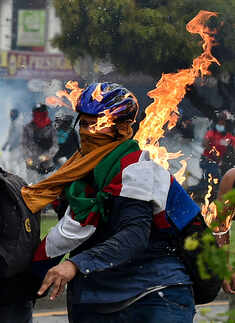 At least 19 dead, 800 injured in days-long Colombia protests