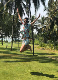 Mandana Karimi is giving her fans &lsquo;Baywatch&rsquo; vibes with her new vacation pictures