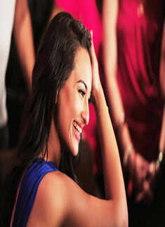 Sonakshi at mag cover launch