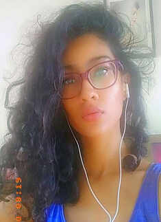 Sushmita Sen&rsquo;s daughter Renee flaunts her toned abs in these new viral pictures