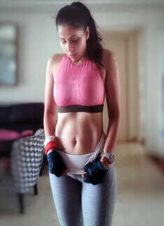 Chhavi Mittal's post-pregnancy weight loss transformation pictures