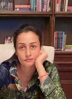 Beautiful pictures of Bollywood actresses who quit showbiz after marriage.