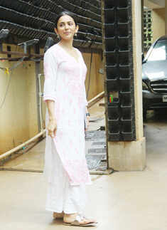 #ETimesSnapped: Paparazzi pictures of your favourite celebs