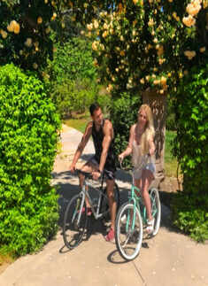 New loved-up pictures of Britney Spears with boyfriend Sam Asghari are breaking the internet!