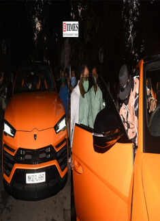 #ETimesSnapped: Paparazzi pictures of your favourite celebs