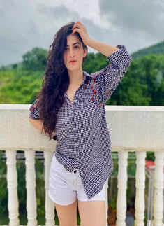 Shivaleeka Oberoi gives us major vacation goals with her stunning holiday pictures!