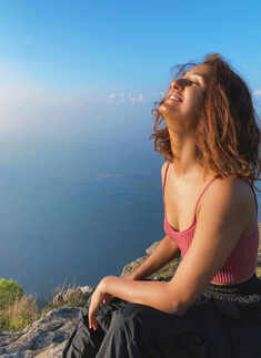 New holiday pictures of Shakti and Mukti Mohan will awaken your wanderlust!