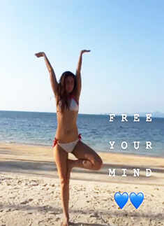 These pictures prove Kareena Kapoor Khan is no less than a yoga queen