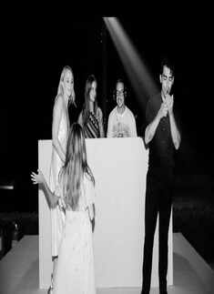 Pictures of Joe Jonas and Sophie Turner sharing a steamy kiss at concert go viral