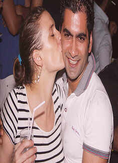 Timescity's 'All White' party