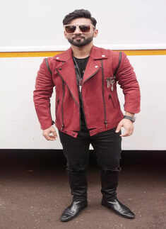 #ETimesSnapped: From Mouni Roy to Raj Kundra, paparazzi pictures of your favourite celebs