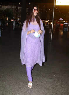 #ETimesSnapped: From Salman Khan to Sara-Janhvi, paparazzi pictures of your favourite celebs