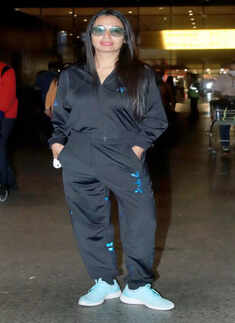 #ETimesSnapped: From Madhuri Dixit to Kangana Ranaut, paparazzi pictures of your favourite celebs