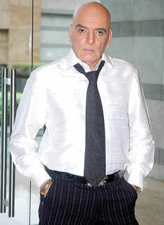 #GoldenFrames: Feroz Khan, the evergreen style icon of Bollywood